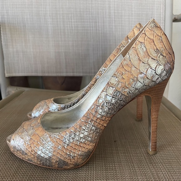 MARCIANO Snakeskin Heels - Picture 1 of 9